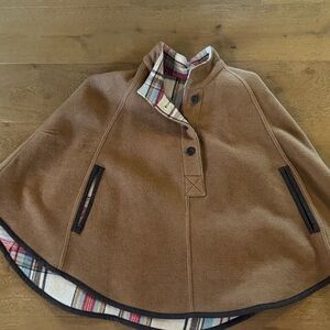 Elegant Brown Cape with Plaid Lining